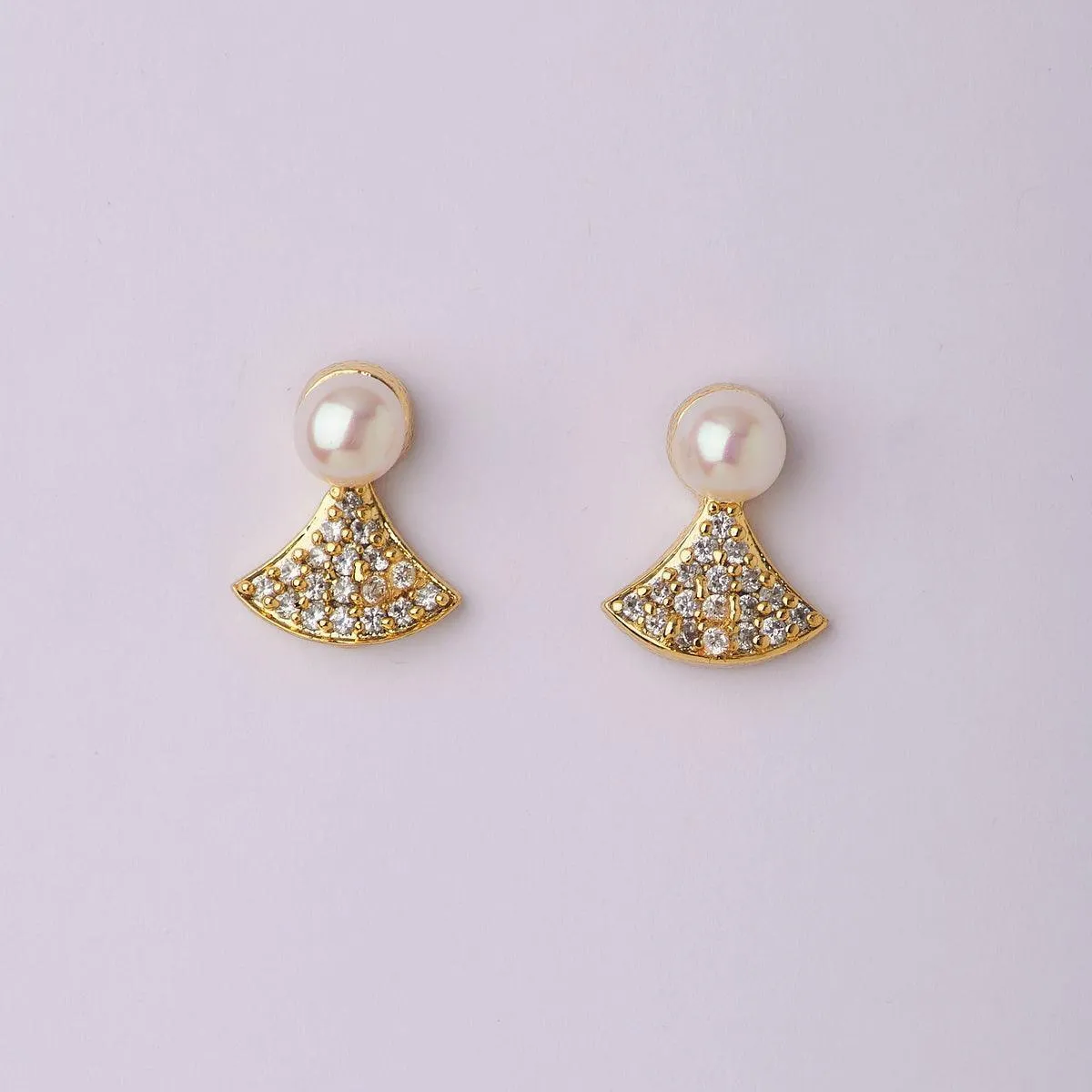 Classic Pearl Stud Earring